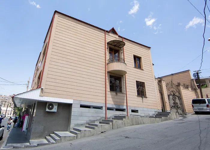 Hajime Hotel-Hostel