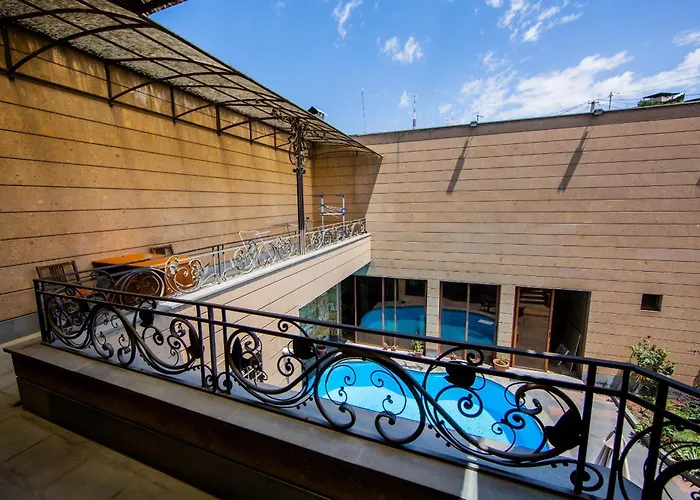 Hajime Hotel-Hostel